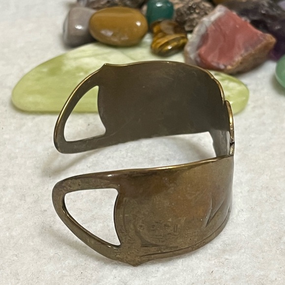 Back To Back Vintage Cat Cuff Bracelet - Picture 6 of 13